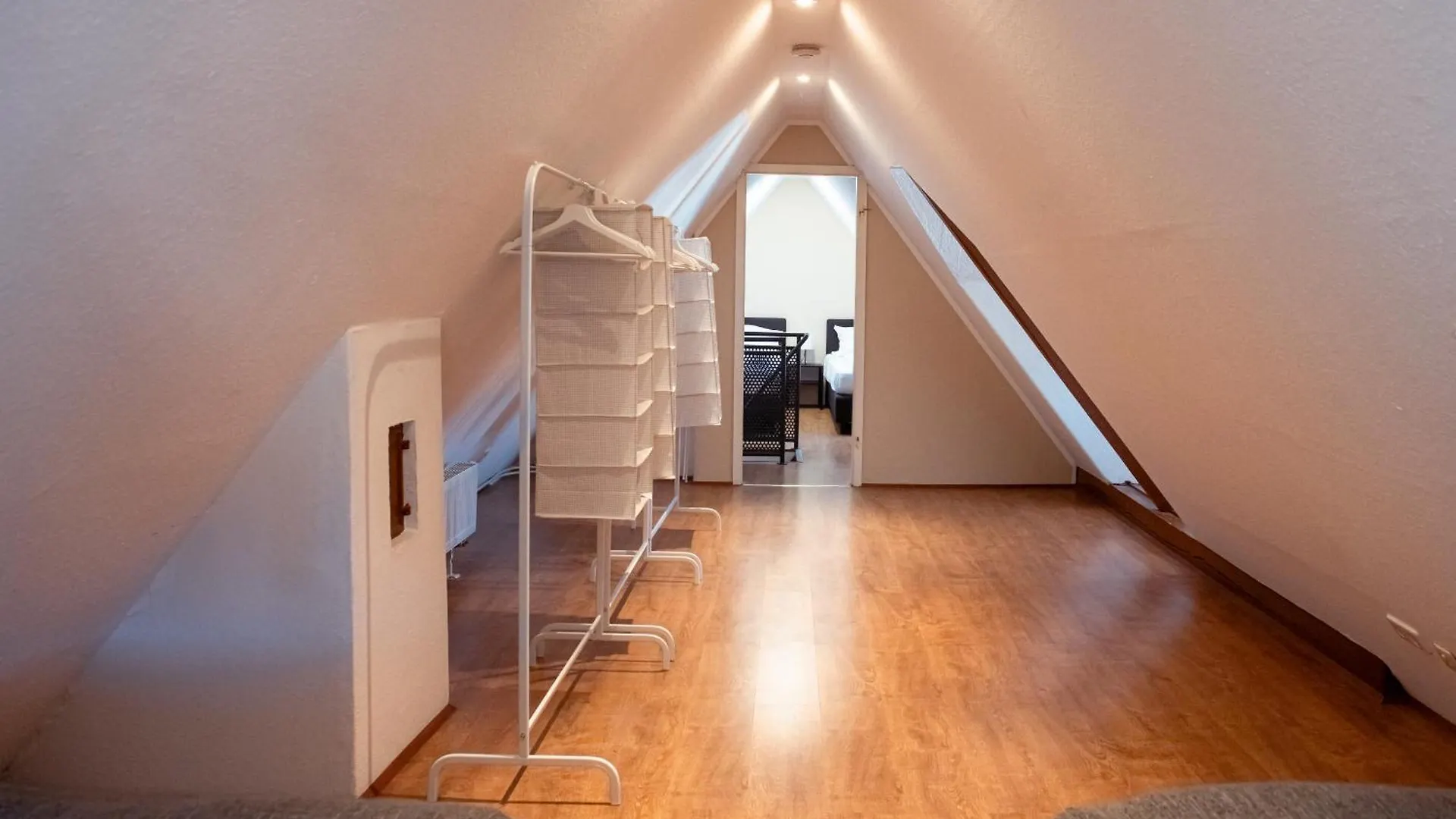 Haus99 Budget Pension & Apartments Fürth 독일