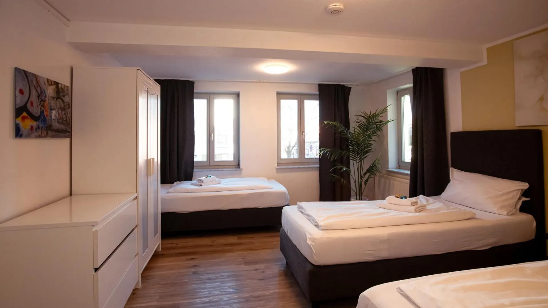 Haus99 Budget Pension & Apartments Fuerth