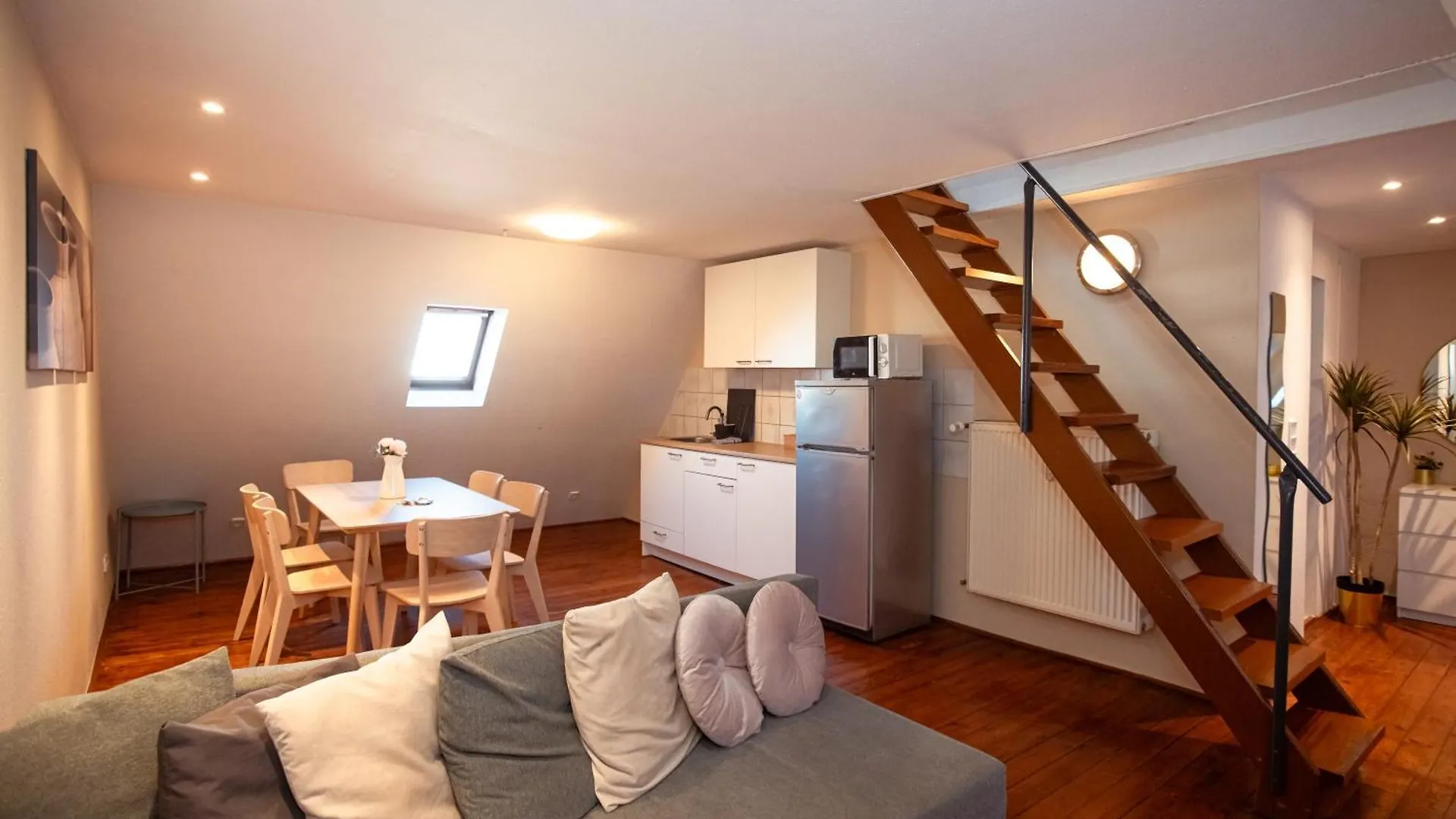 Haus99 Budget Pension & Apartments Fuerth Germany