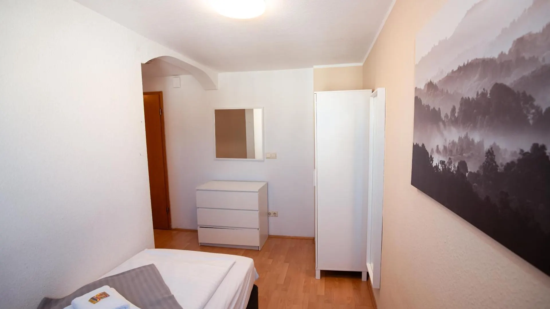 Haus99 Budget Pension & Apartments Fuerth Germany