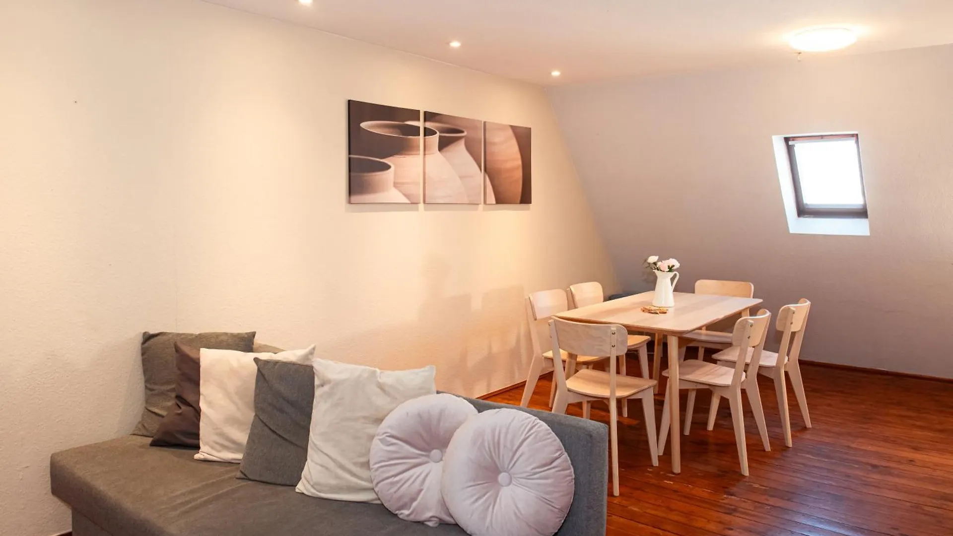 Haus99 Budget Pension & Apartments Fuerth Germany