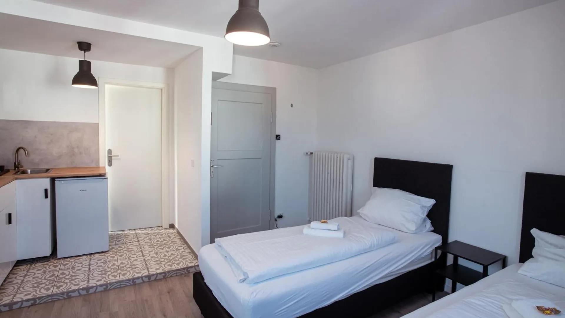 Haus99 Budget Pension & Apartments Fuerth