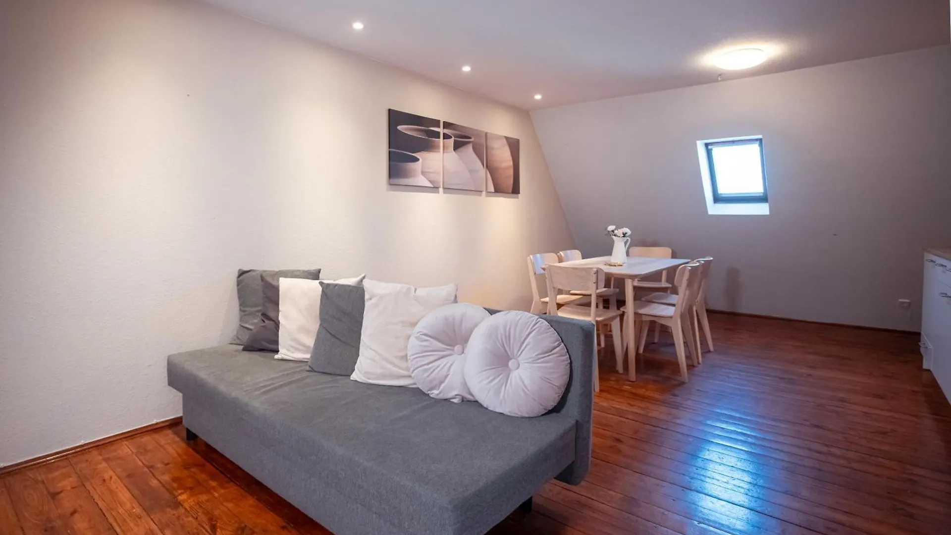 Haus99 Budget Pension & Apartments Fuerth