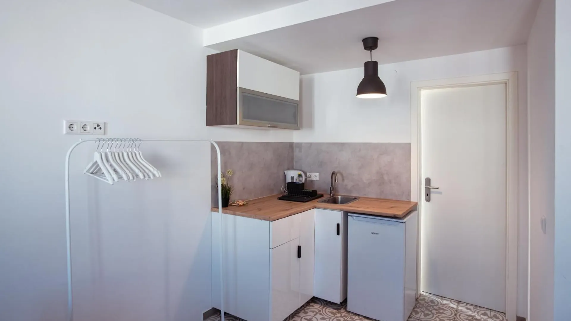 Haus99 Budget Pension & Apartments Fuerth
