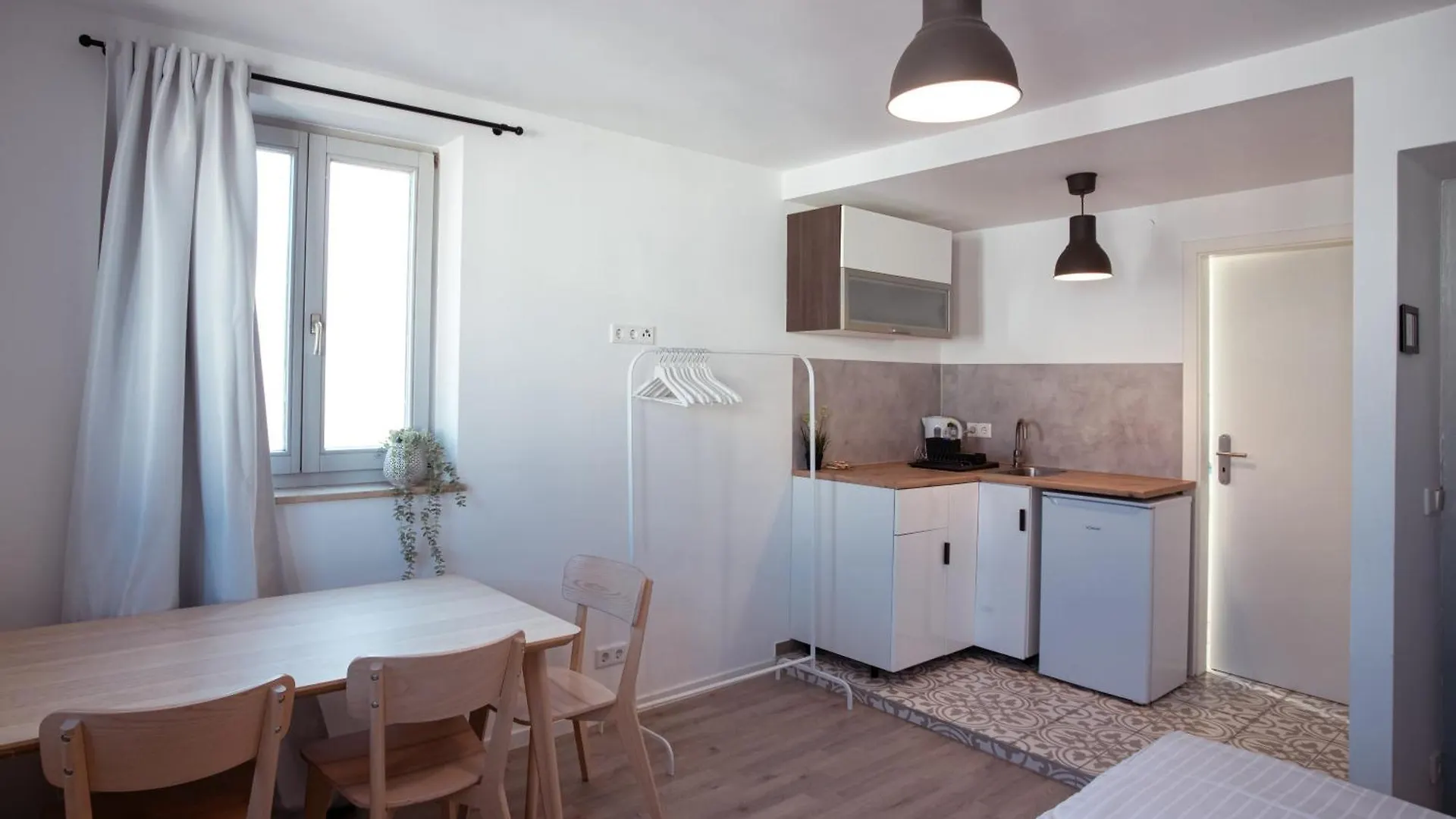 Haus99 Budget Pension & Apartments Fuerth