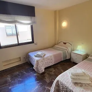 https://apartamento-primera-linea-fuengirola.es-andalucia.com