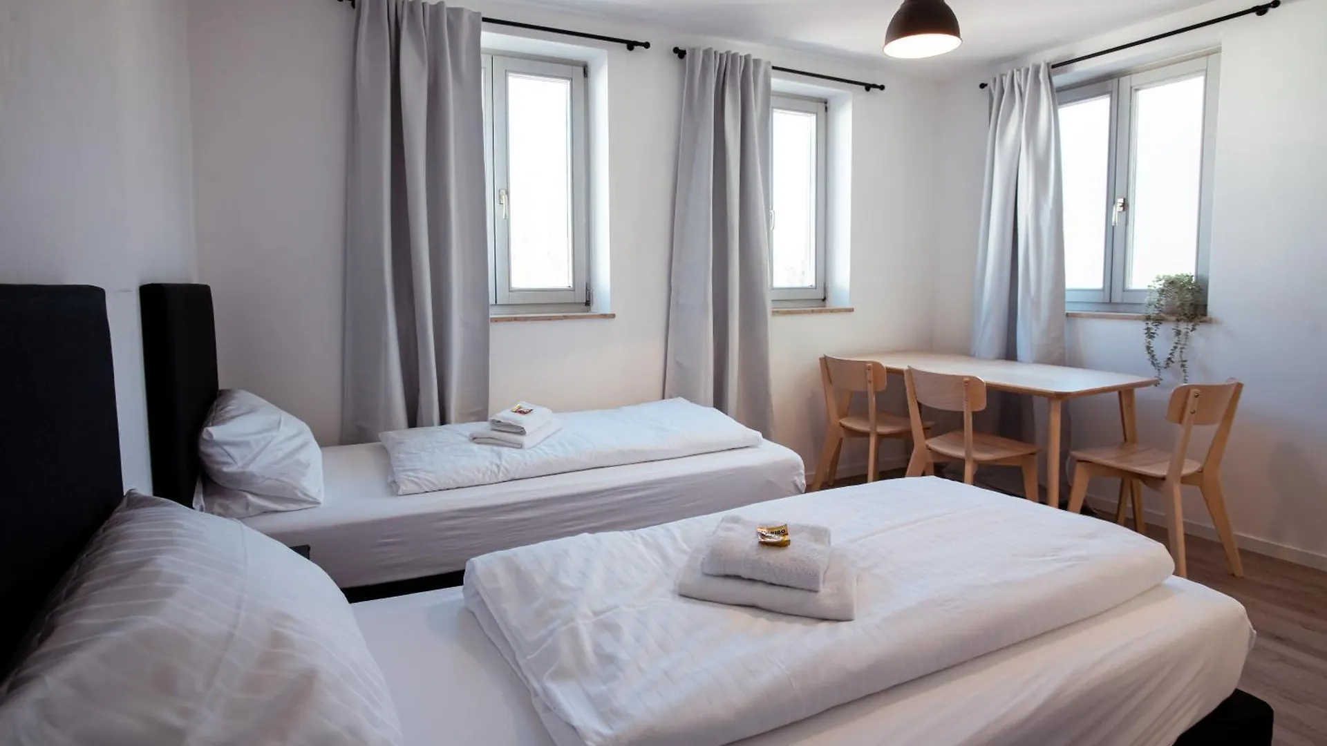 Haus99 Budget Pension & Apartments Fuerth